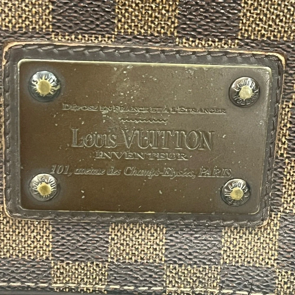 Louis Vuitton Damier Brooklyn MM Messenger bag